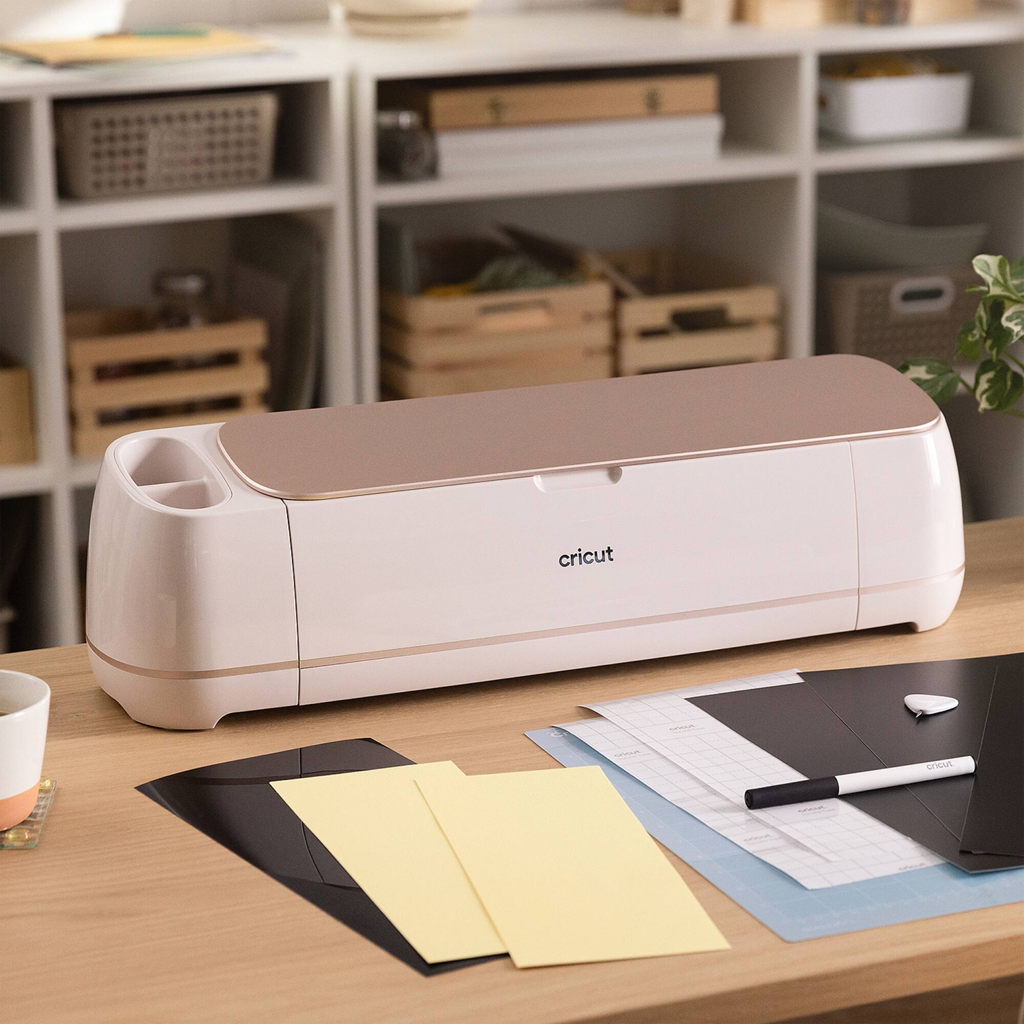 Cricut Maker® 4 + Starter Bundle